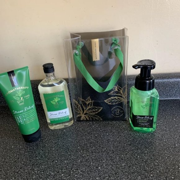 Bath & Body Works Stress Relief Bundle - Picture 7 of 7